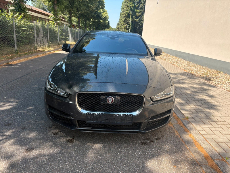 Jaguar XE Prestige AWD 2,0 Diesel Leder Klima Pano. — photo 7