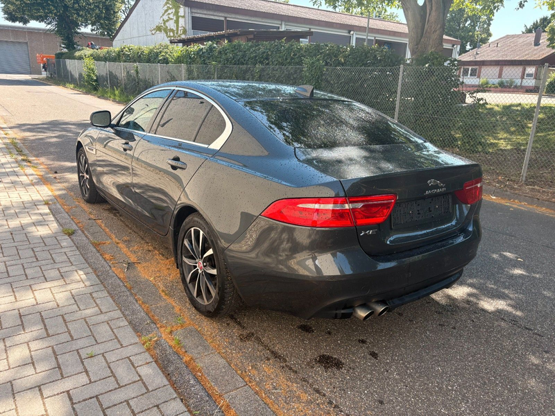 Jaguar XE Prestige AWD 2,0 Diesel Leder Klima Pano. — photo 4