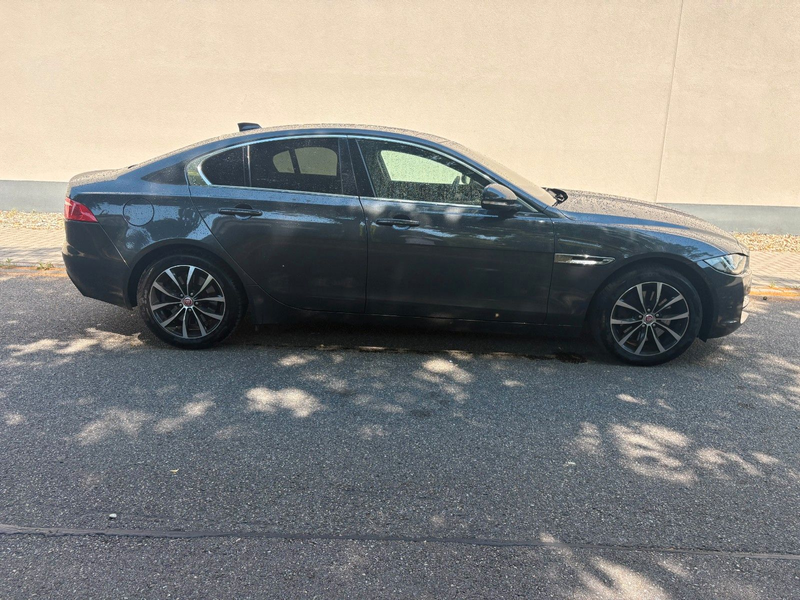 Jaguar XE Prestige AWD 2,0 Diesel Leder Klima Pano. — photo 5