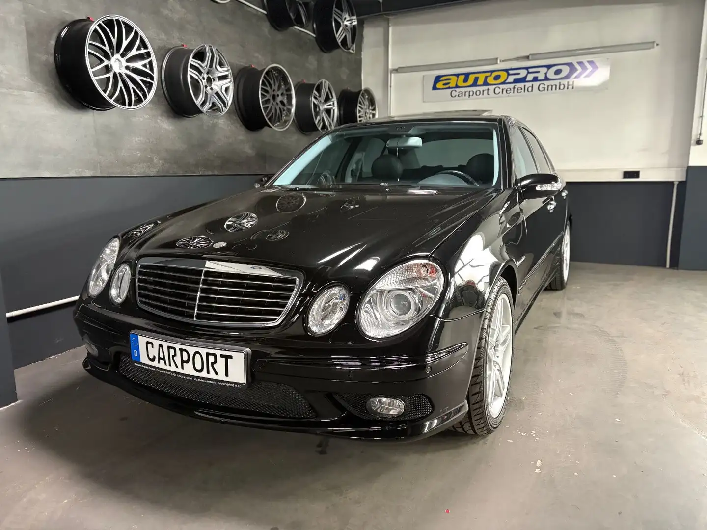 Mercedes-Benz E 55 AMG SCHIEBDEDACH/XENON/ Schwarz - 1