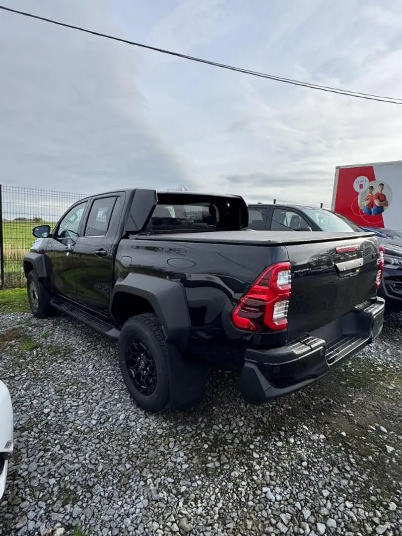 Toyota Hilux IV 4WD 2.8 D-4D 204 DOUBLE CABINE GR SPORT II Negro - 2