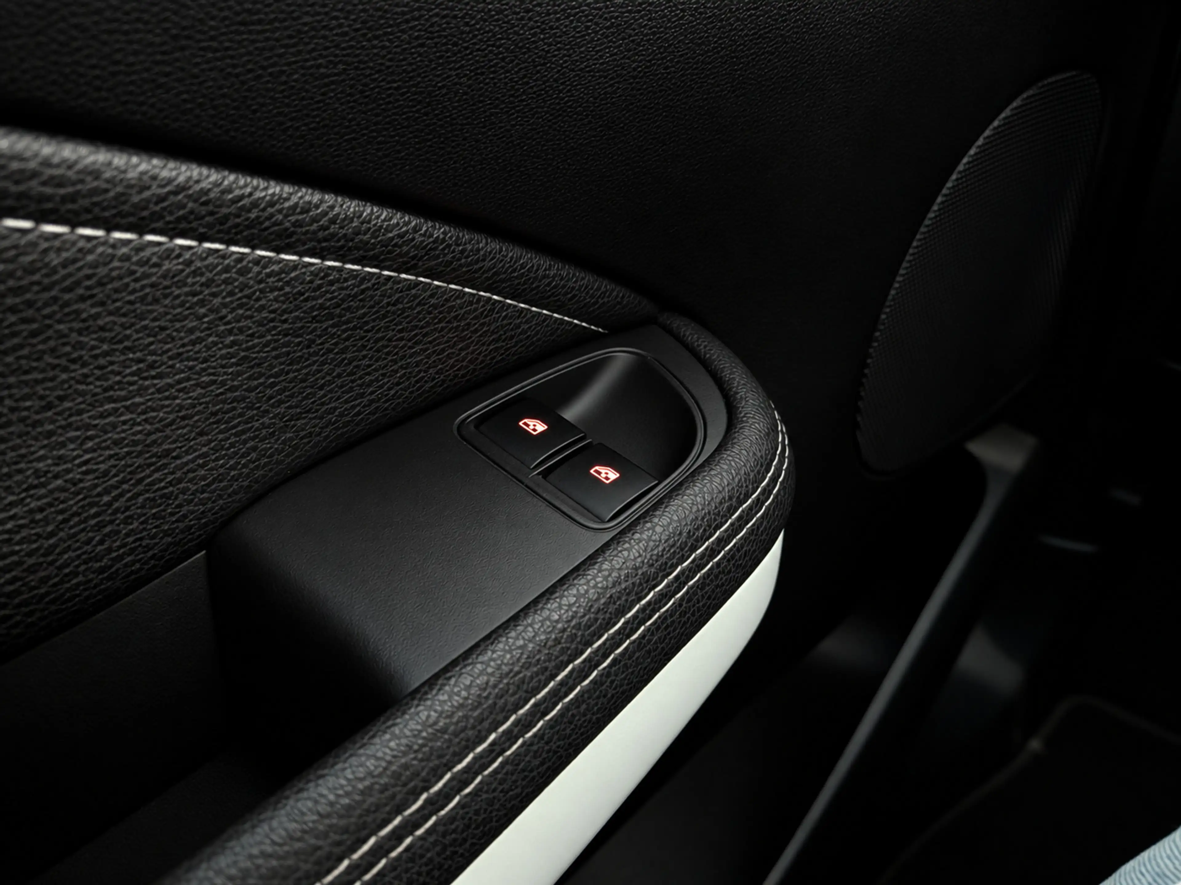 Opel Adam 1.4 Glam Airco, Cruise Control, Stuurbekrachtiging — photo 20