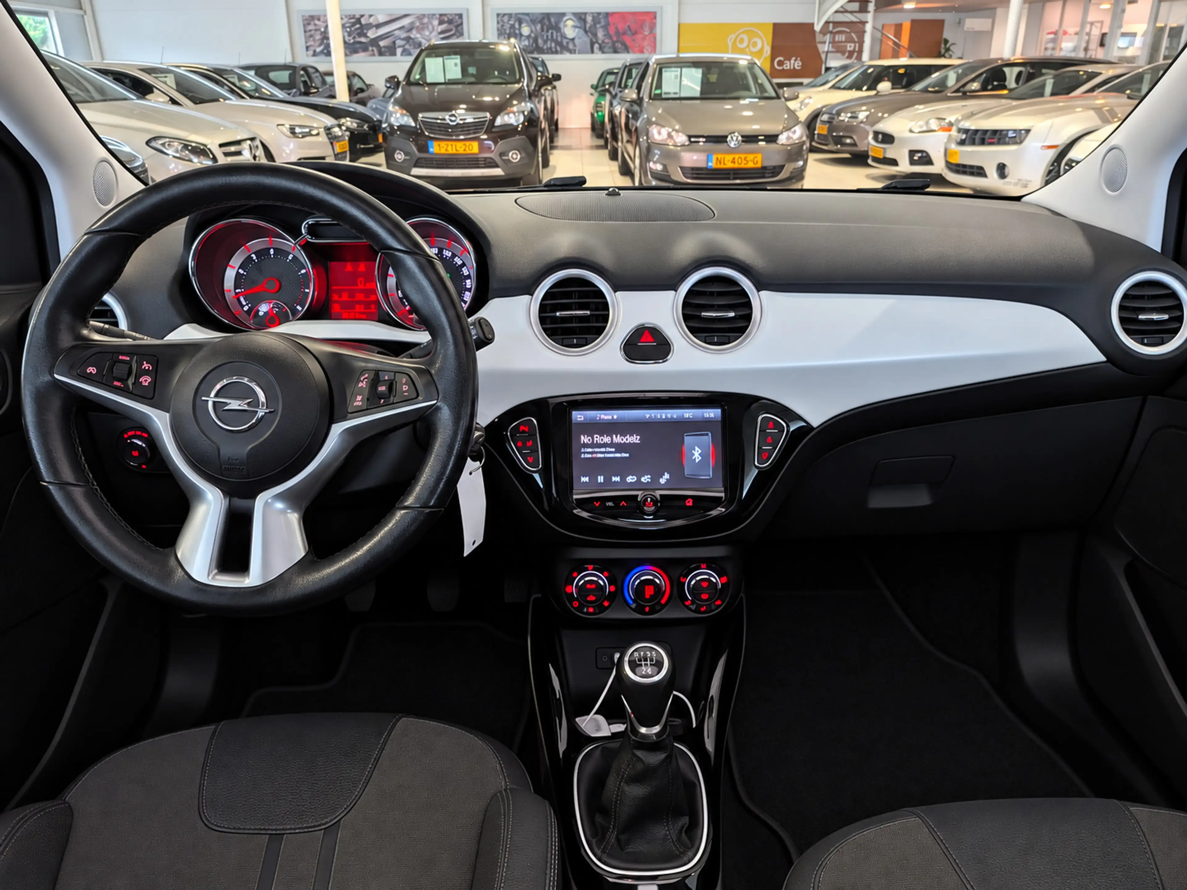 Opel Adam 1.4 Glam Airco, Cruise Control, Stuurbekrachtiging — photo 9