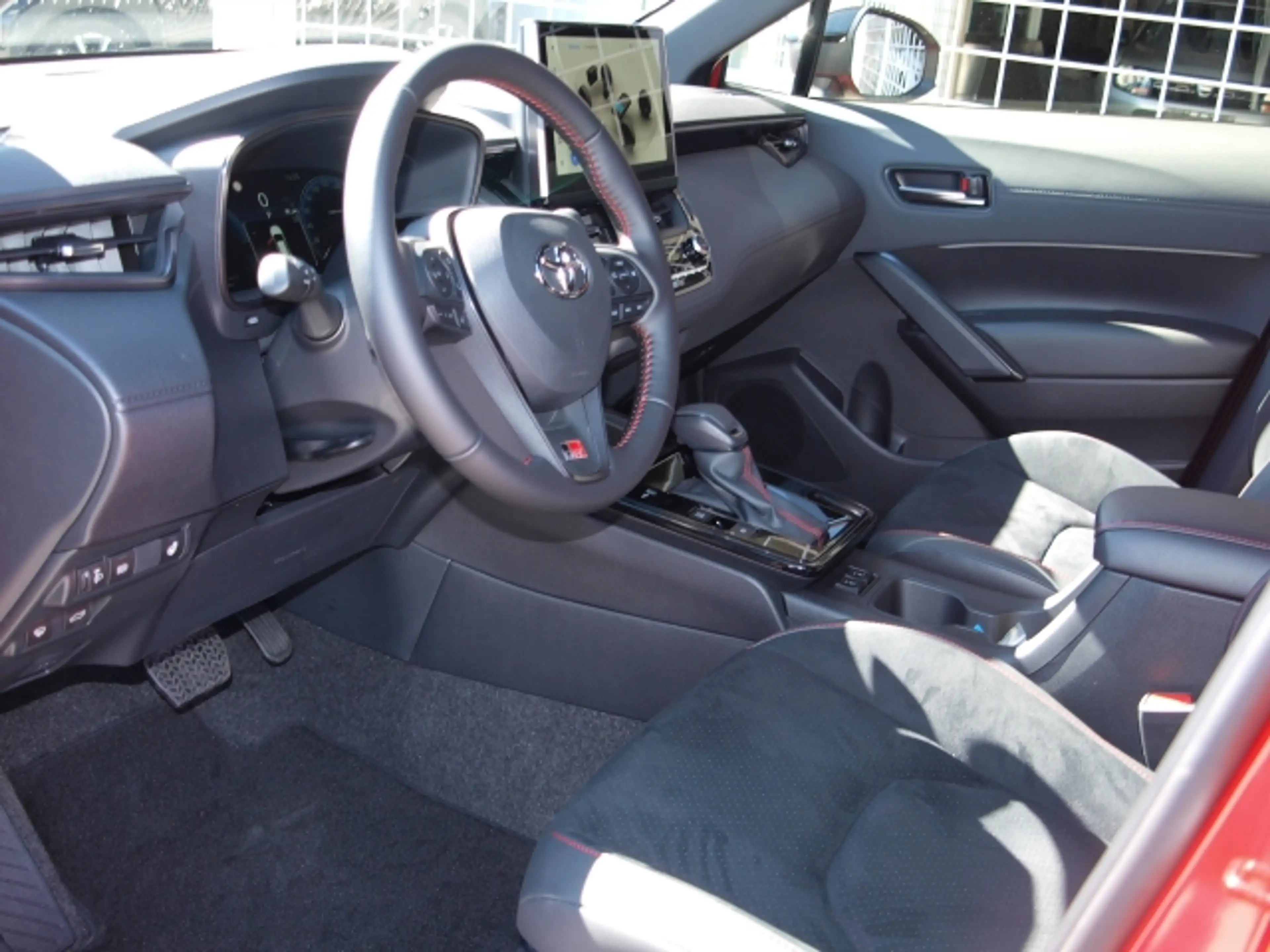 Toyota Corolla Cross Corolla Cross 2,0 HSD GR-SPORT — photo 9