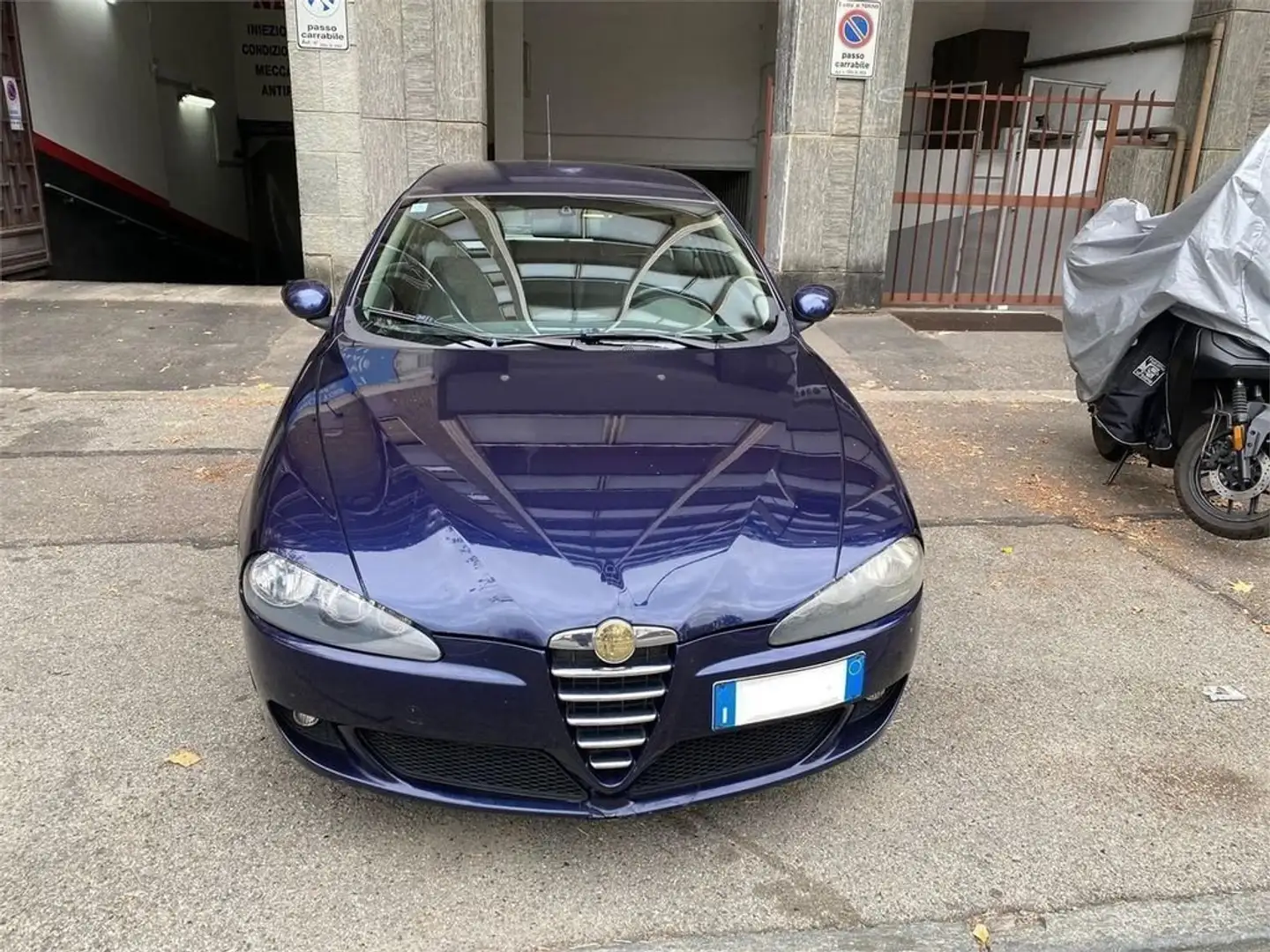 Alfa Romeo 147 147 5p 1.9 jtd Distinctive 120cv Синій - 1
