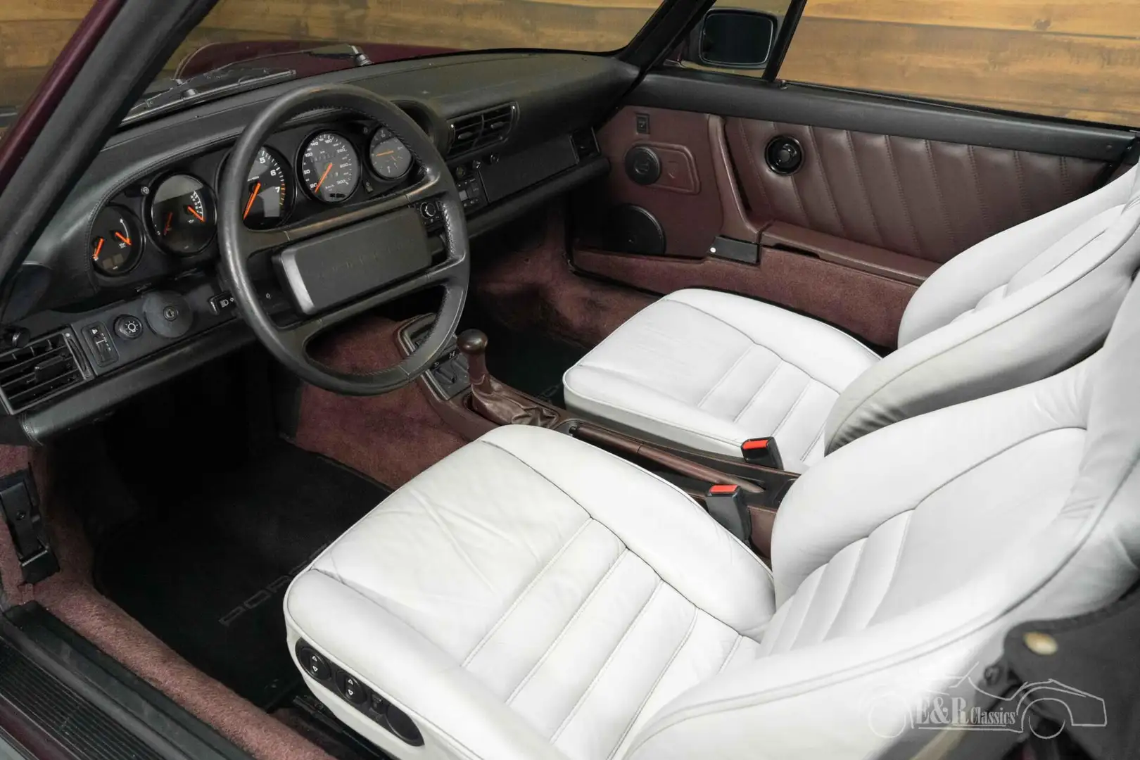 Porsche 911 Carrera 4 Cabriolet Mauve - 2