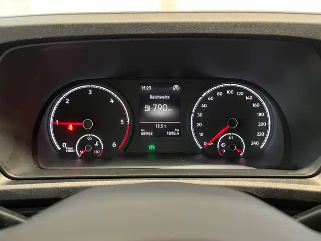 Volkswagen Caddy Maxi view 12