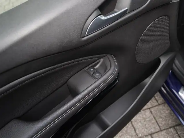 Opel Adam view 9