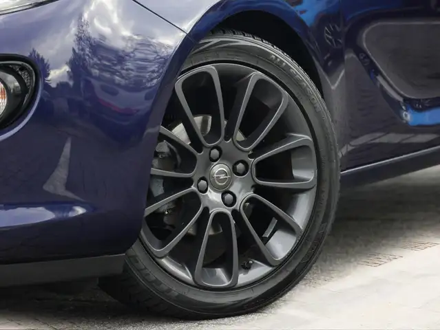 Opel Adam view 6