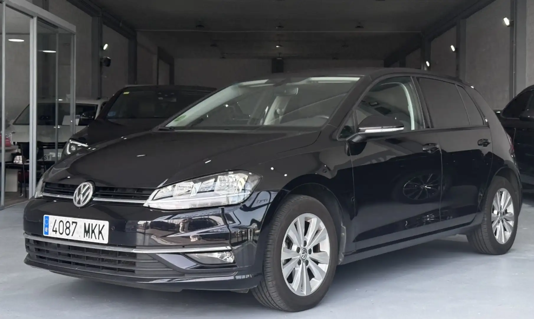 Volkswagen Golf 1.6TDI Business and Navi Edition 85kW Noir - 1