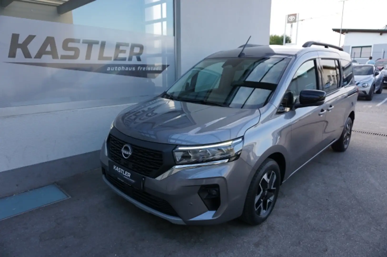 Nissan Townstar Townstar L2 Tekna Evalia 130 PS Automatik DCT Grau - 1