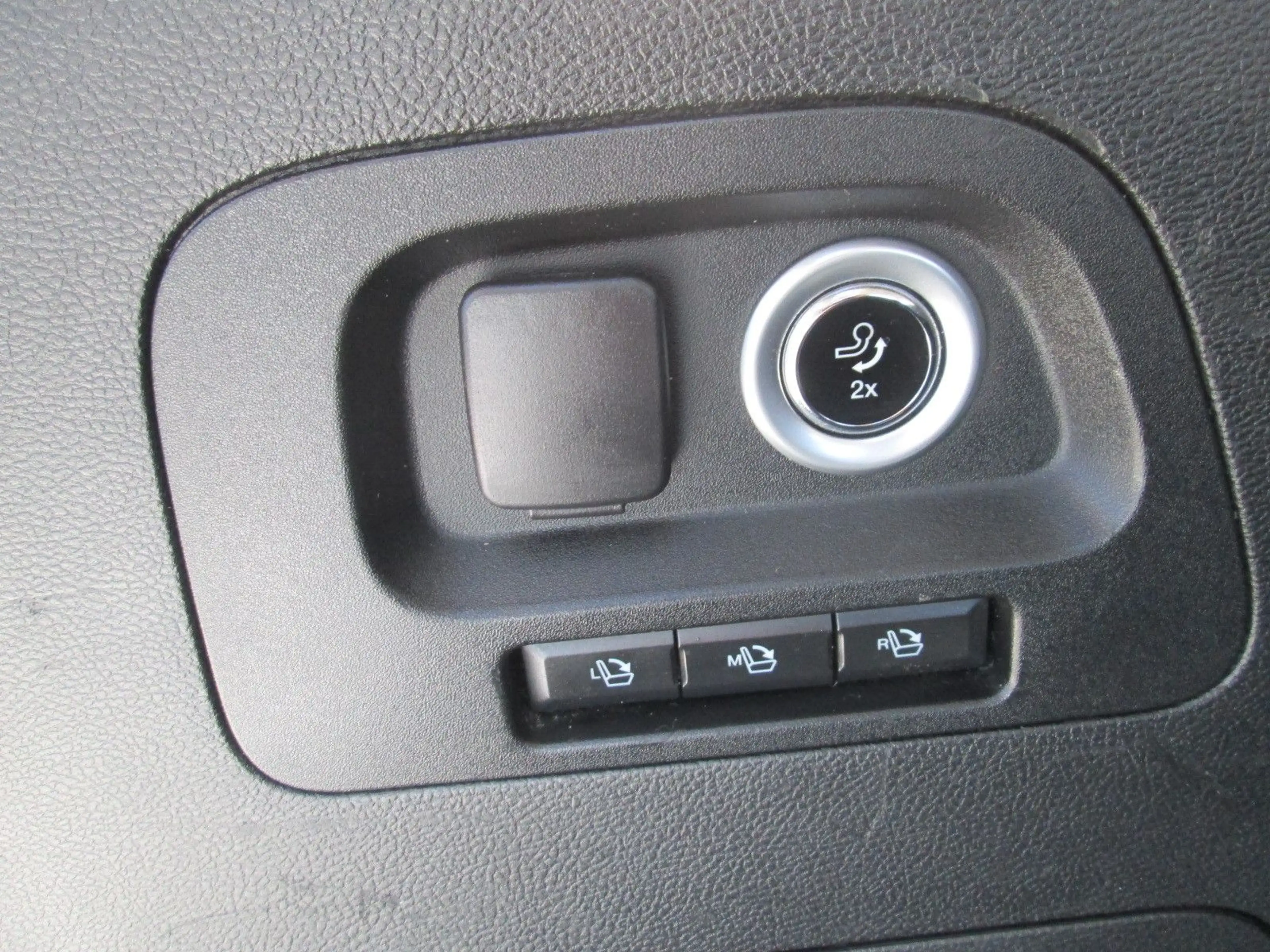Ford S-Max S-MAX Titanium AHK — photo 10