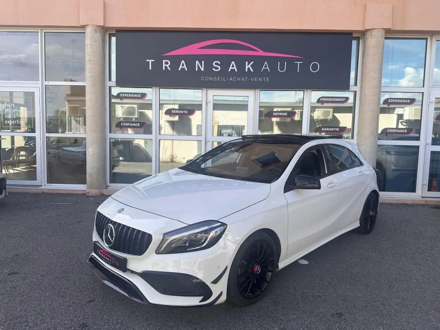 Mercedes-Benz A 250 250 7G-DCT Fascination Blanc - 1