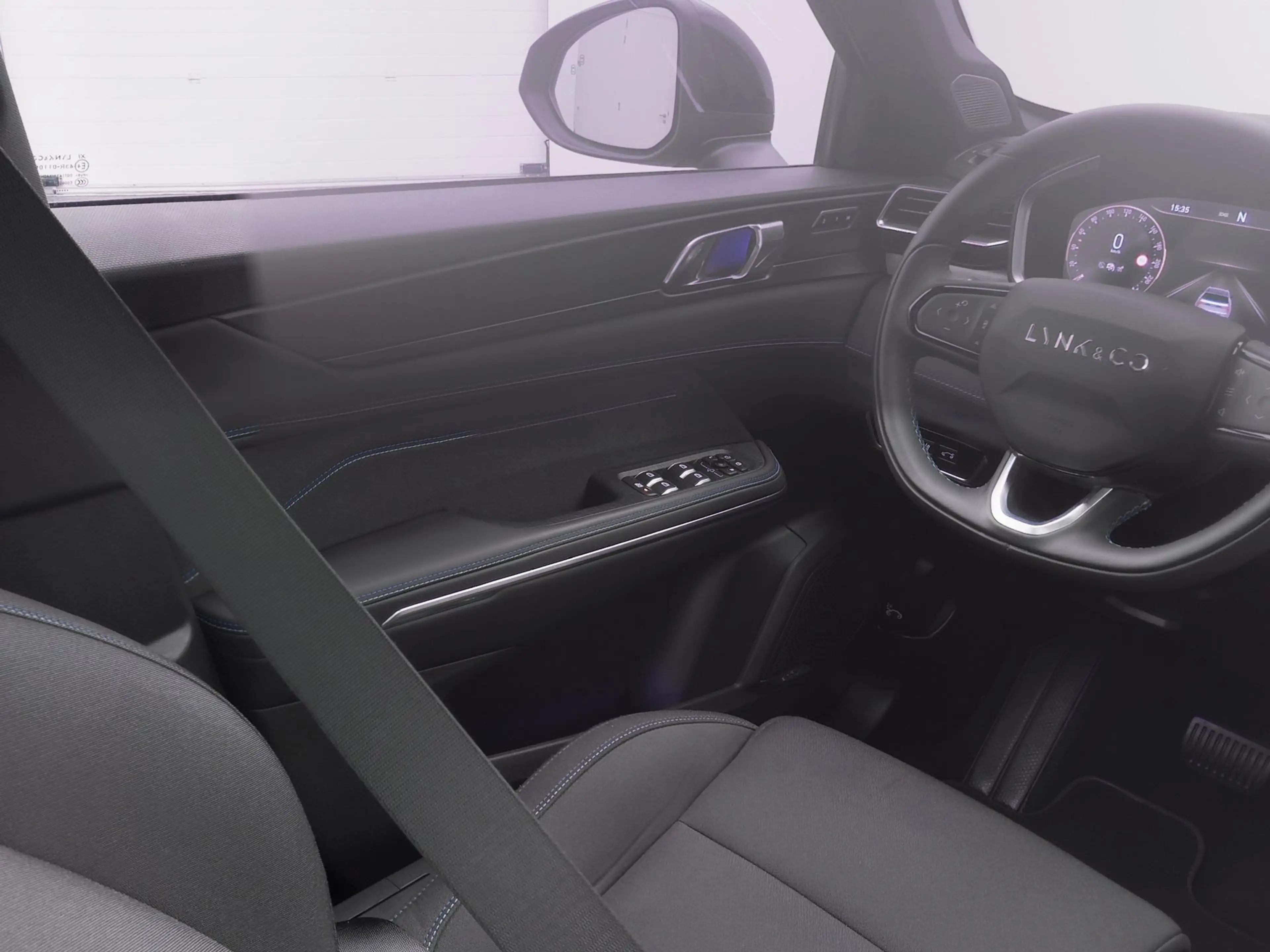 Lynk & Co 01 1.5 Plug-in Hybrid | 360° | BLACK | ZWARTE HEMEL | — photo 11