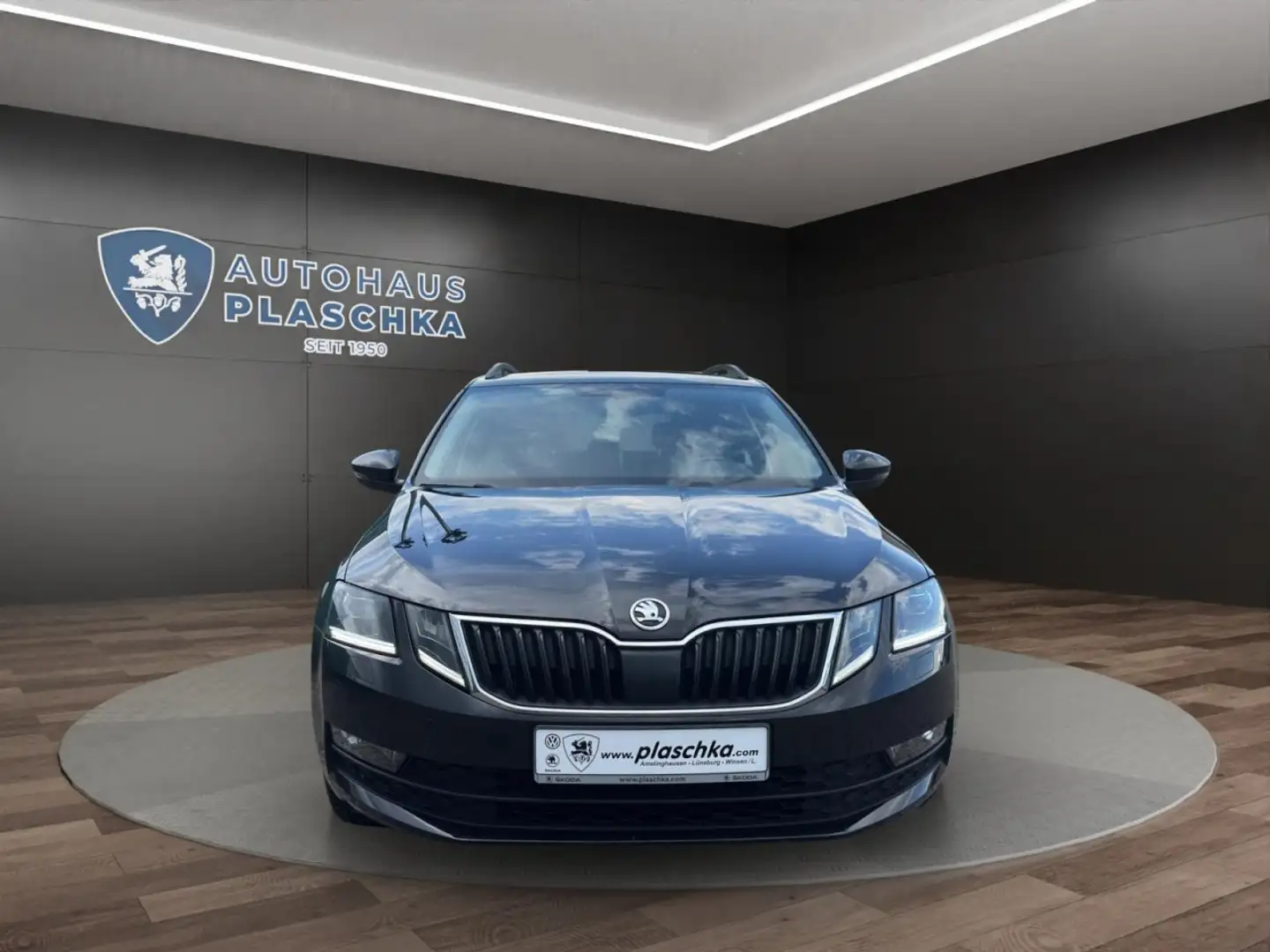 Skoda Octavia 1.5 TSI DSG Combi Soleil NAVI*PDC*SHZ Klima Navi Black - 2