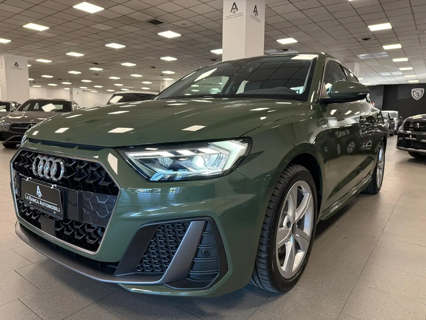 Audi A1 Sportback 30 Tfsi S Tronic S Line Grün - 2