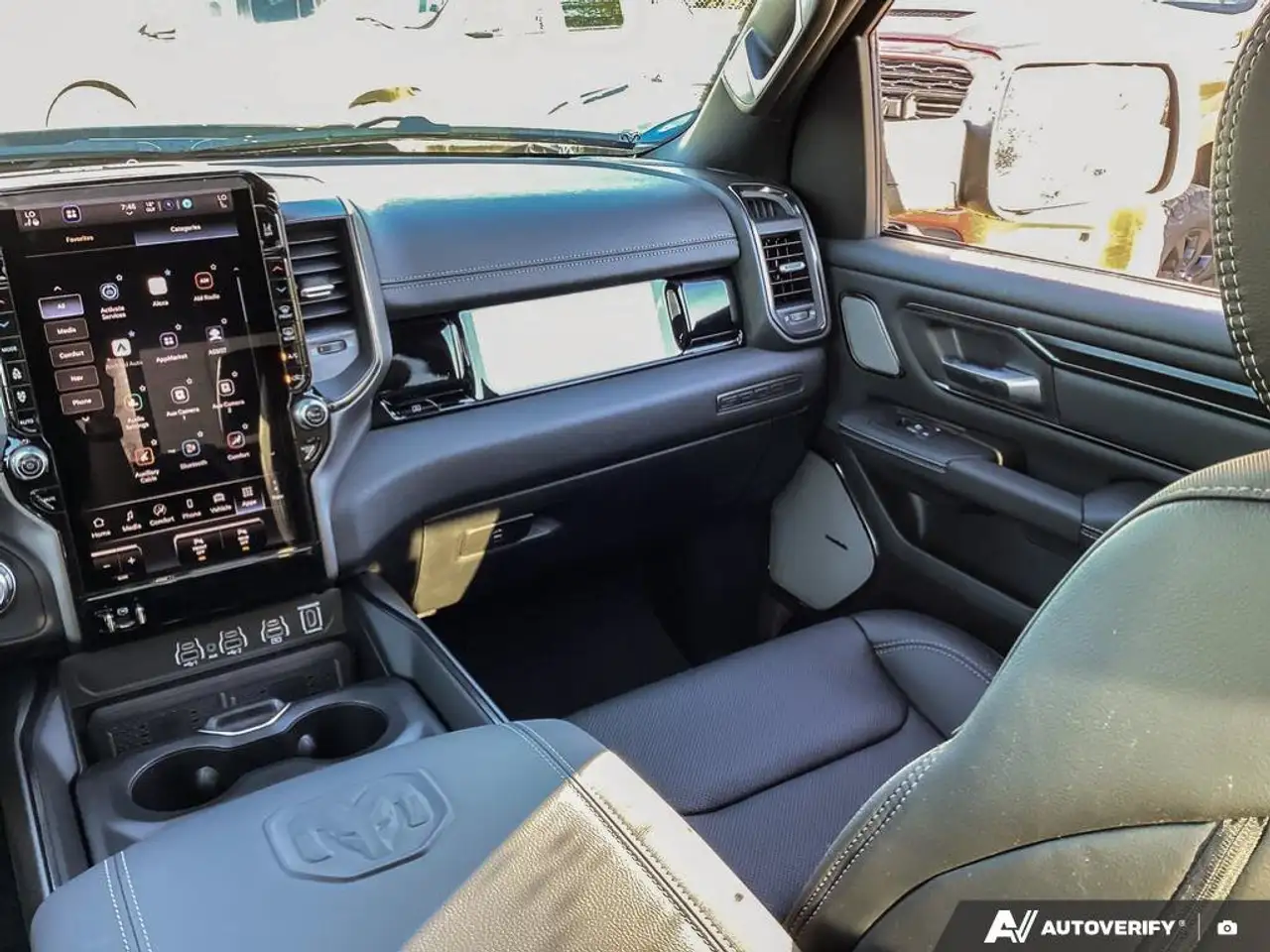 RAM 1500 снимка RAM 1500
