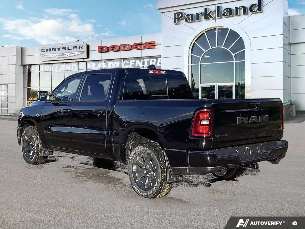RAM 1500 снимка RAM 1500