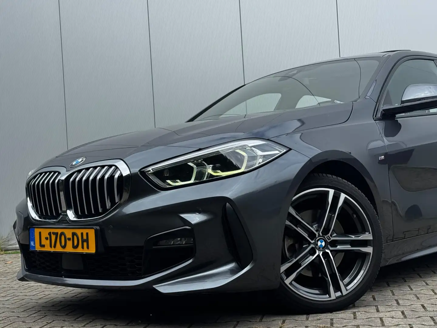 BMW 118 1-serie 118i HIGH EXECUTIVE M SPORT PANORAMADAK VI Gris - 2