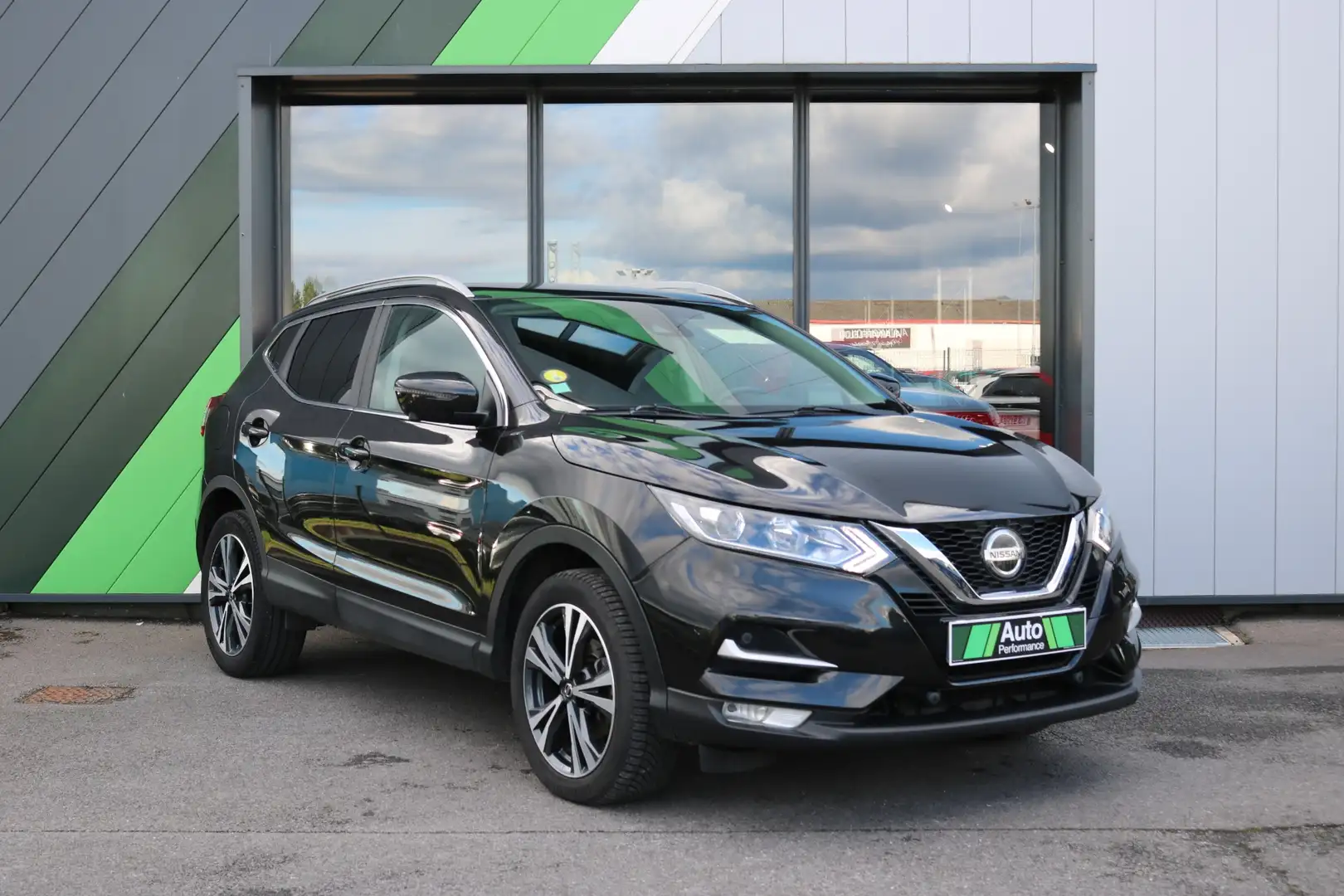 Nissan Qashqai 1.7 dCi 150 N-Connecta Schwarz - 2
