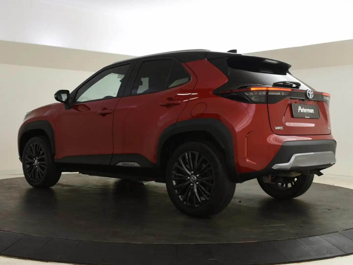 Toyota Yaris Cross 1.5 Hybrid Adventure | JBL | BLS | Parkeersensoren Rouge - 2