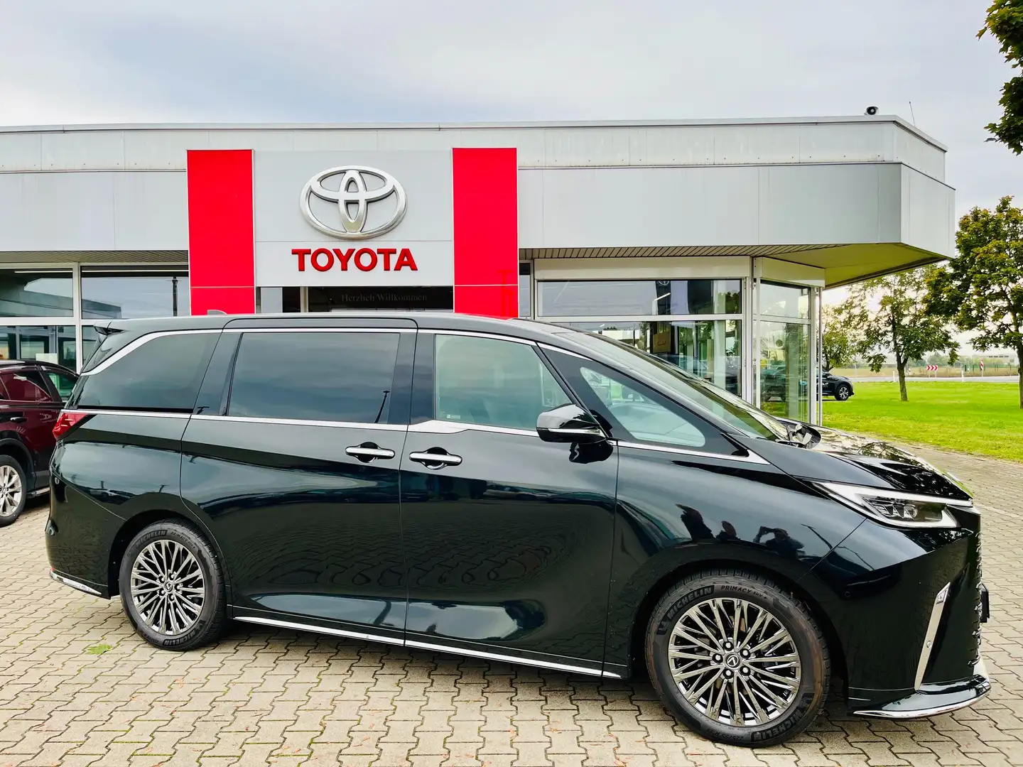 Lexus LM 350 h Executive Noir - 1
