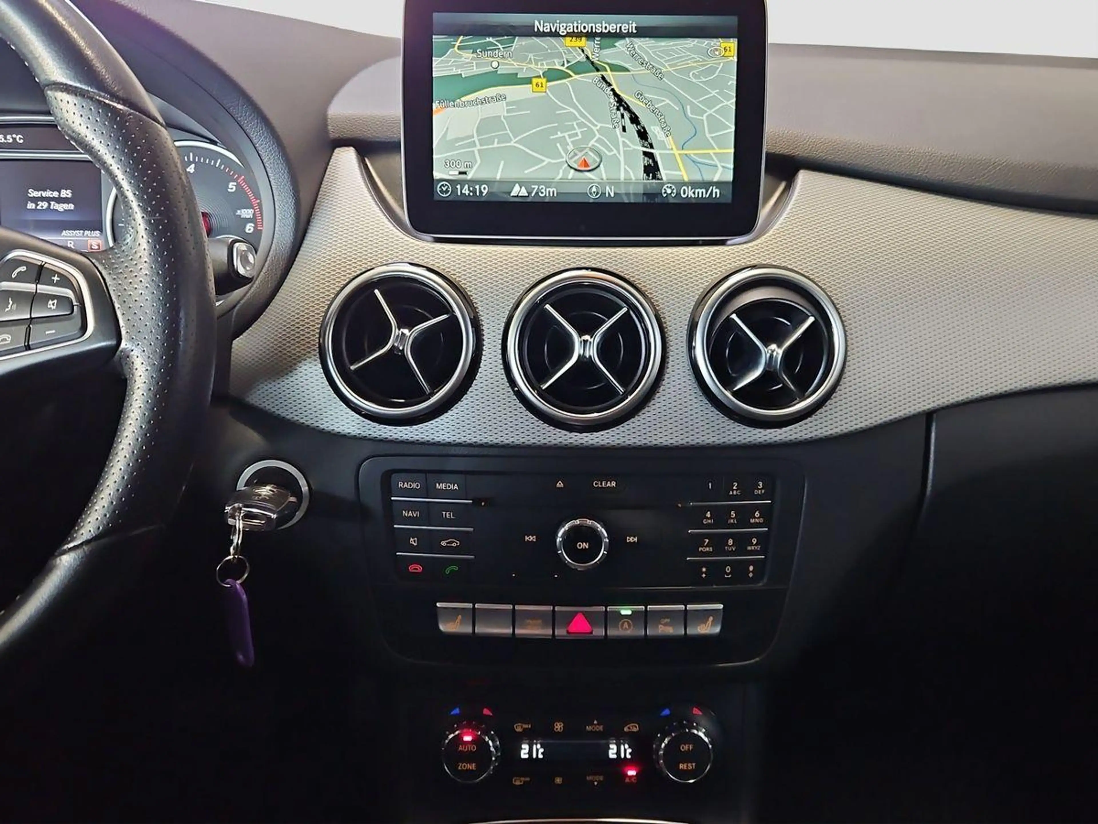 Mercedes-Benz B 200 CDI Urban NAV TEMP RFK LED AHK schwenkbar — photo 13