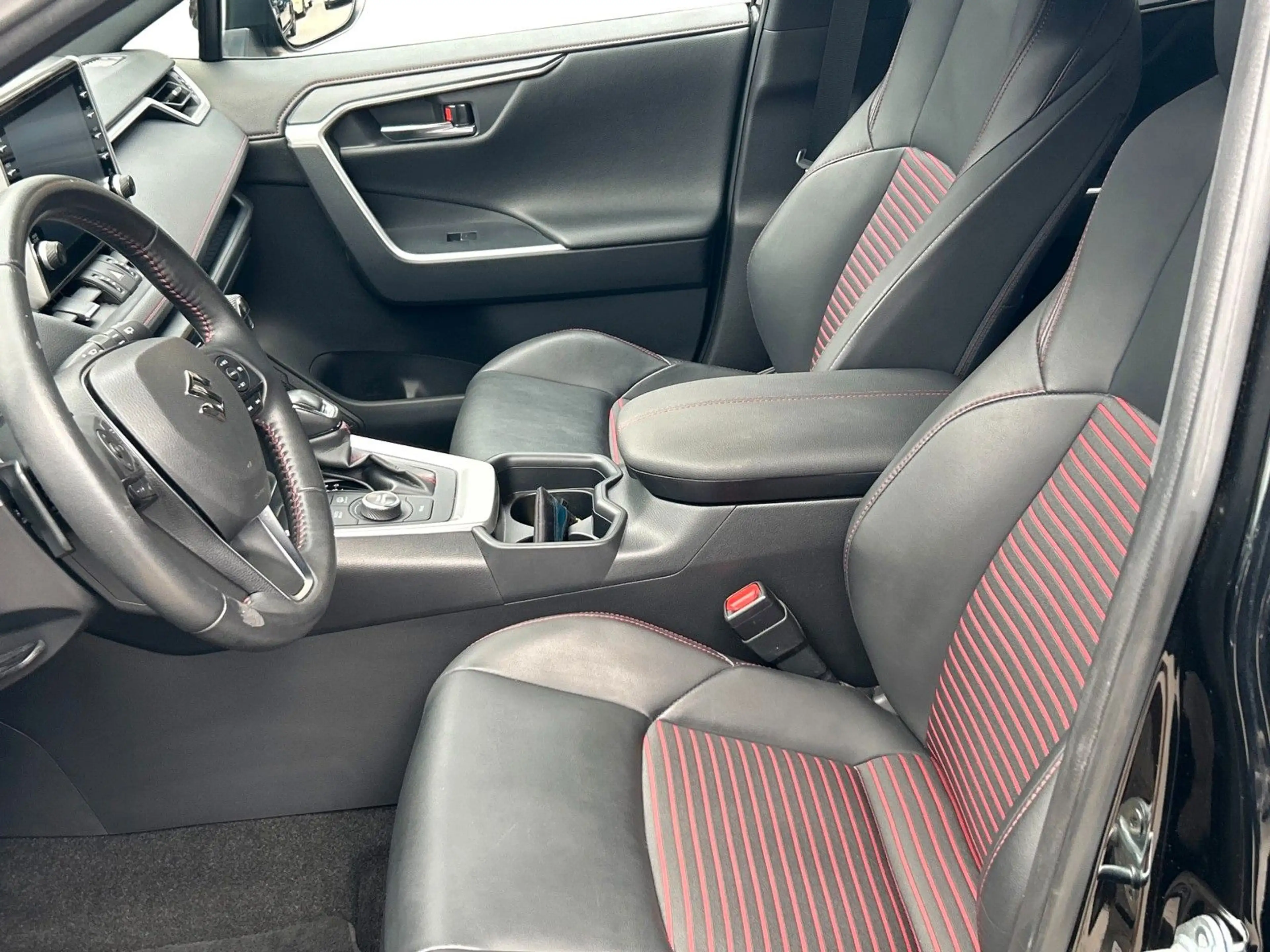 Suzuki Across 2.5 Plug-In Hybrid Comfort+ E-Four — photo 9