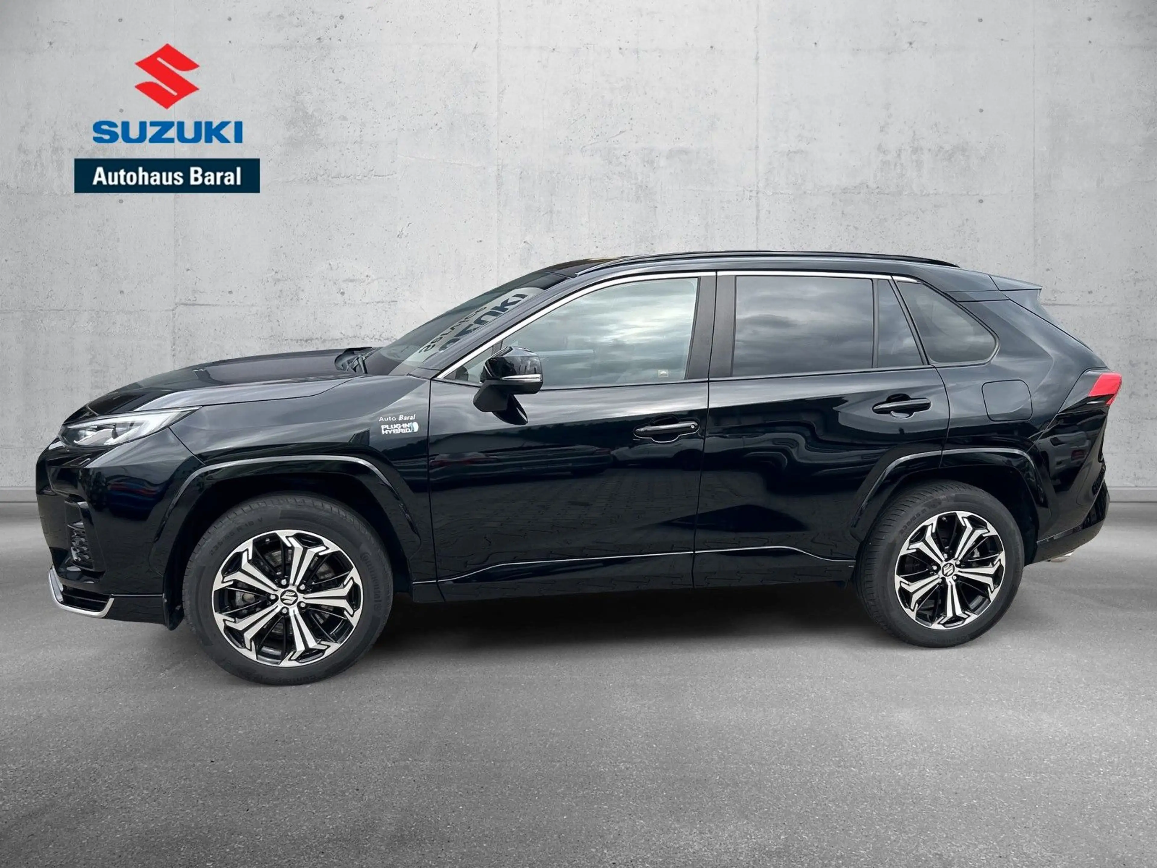 Suzuki Across 2.5 Plug-In Hybrid Comfort+ E-Four — photo 3