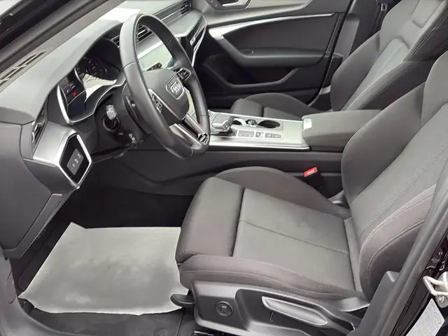 Audi A6 view 12
