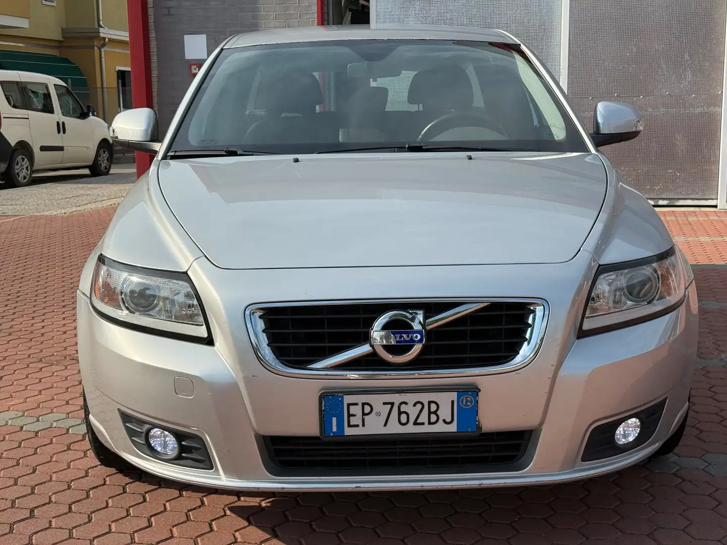 Volvo V50 V50 1.6 d2 Polar Plus 115cv Gris - 2