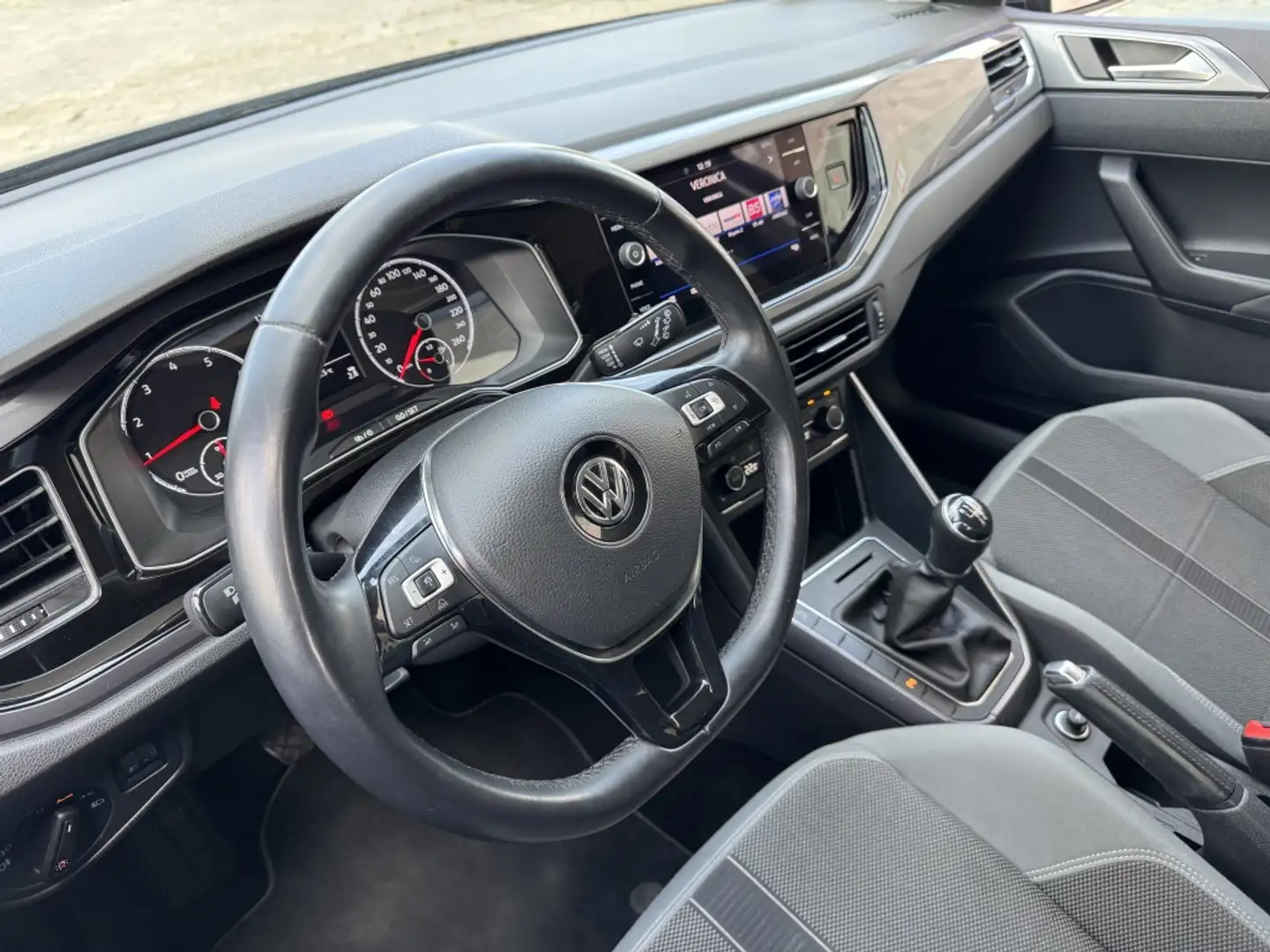 Volkswagen Polo 1.0 TSI Highline ACC ECC LMV CARPLAY Noir - 2