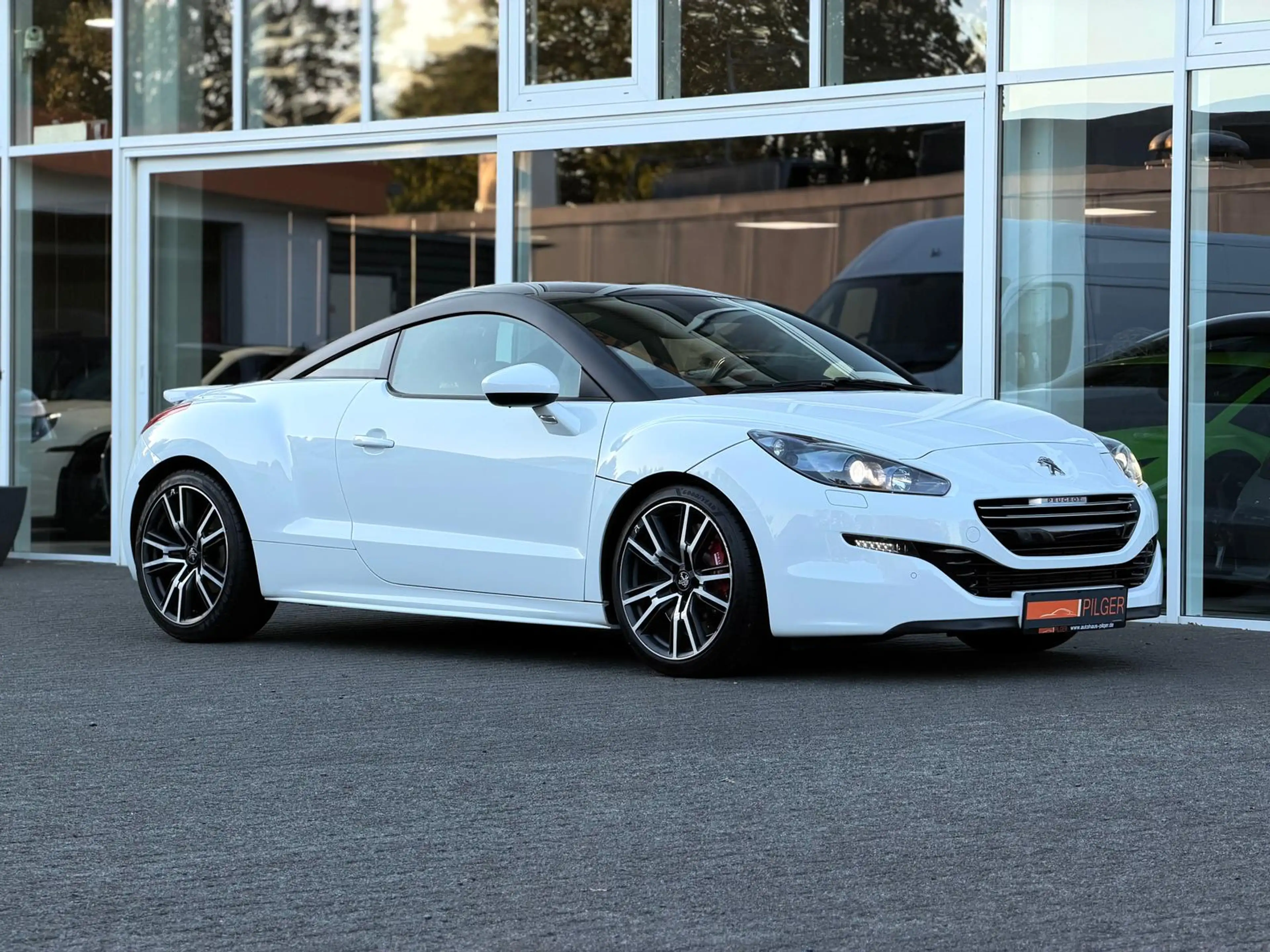 Peugeot RCZ R*Sport*JBL*PDC*AC*Leder*Xenon*BT — photo 3
