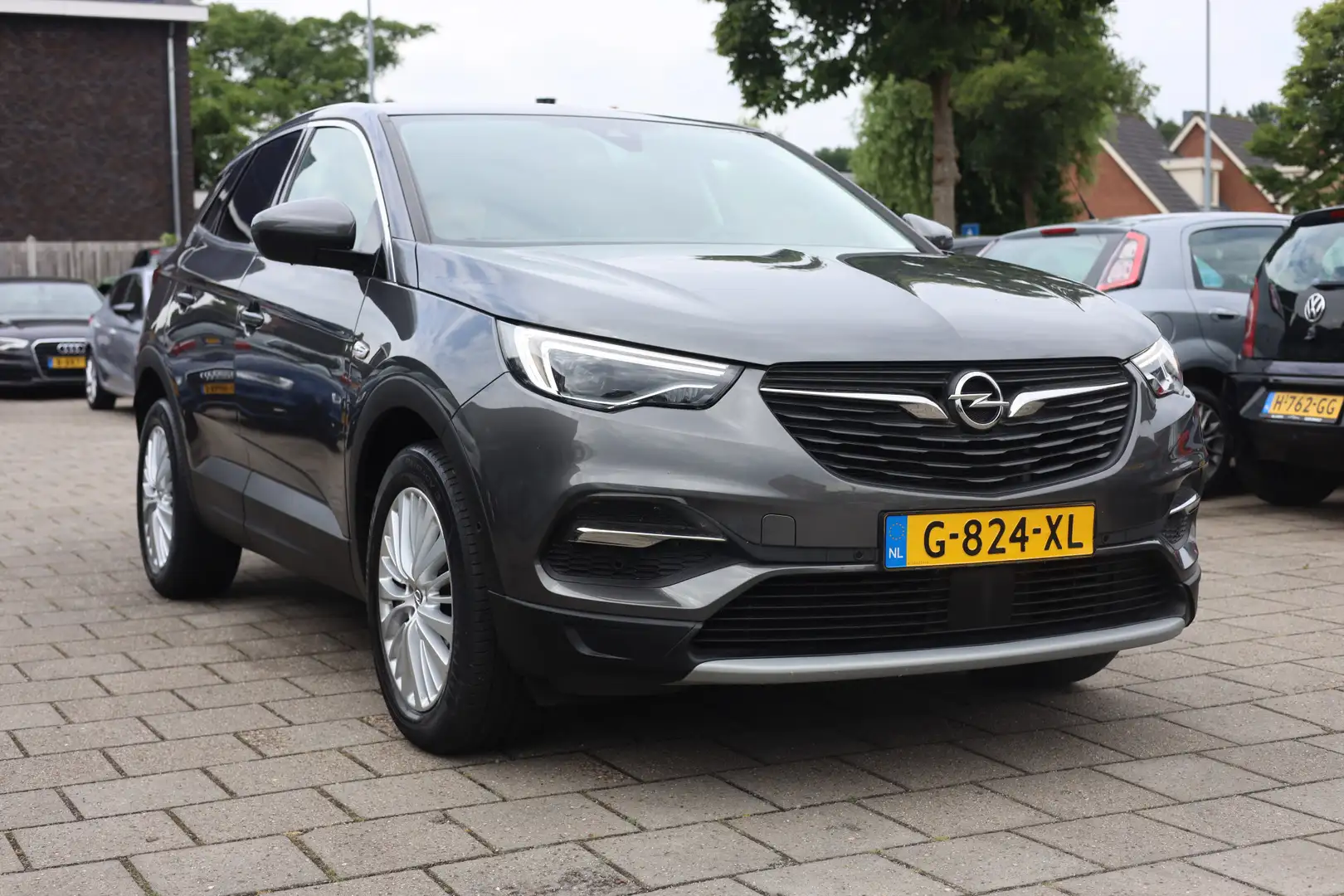 Opel Grandland X 1.2 TURBO INNOVATION | AUT | CARPLAY | NAVI Grijs - 2