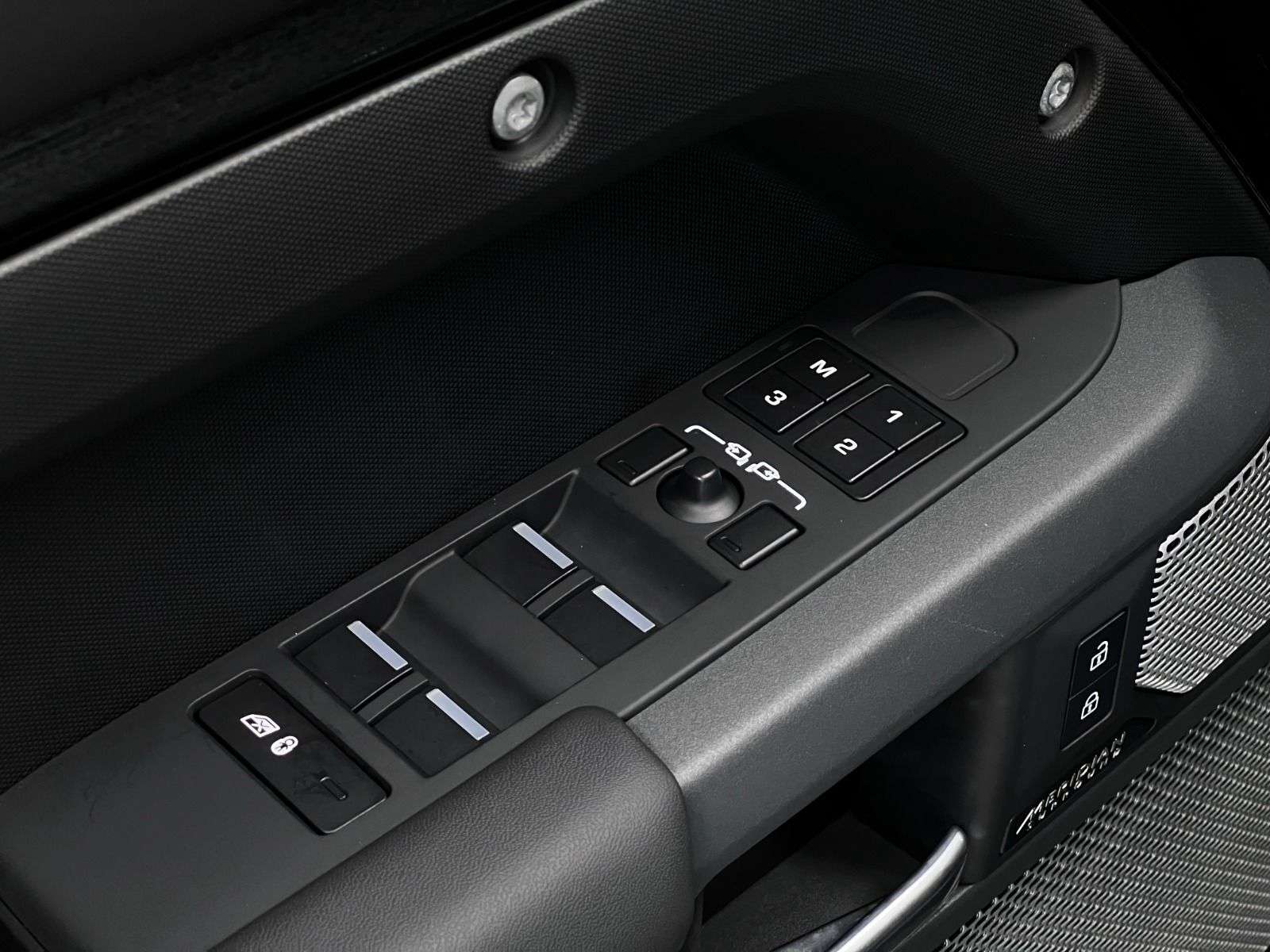 2023 Land Rover Defender X-DYNAMIC SE 130 | OUTBOUND thumb 29