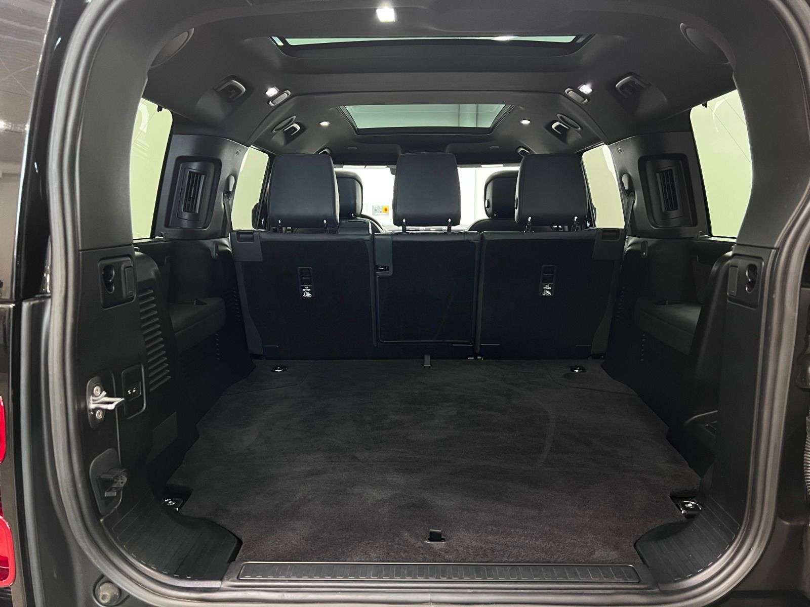 2023 Land Rover Defender X-DYNAMIC SE 130 | OUTBOUND thumb 36