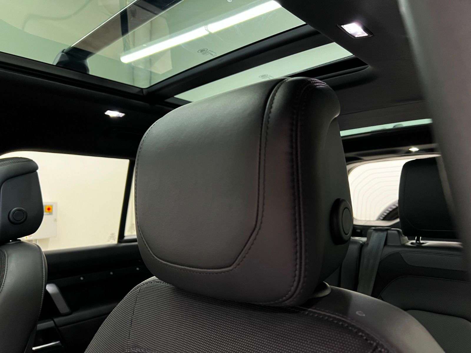 2023 Land Rover Defender X-DYNAMIC SE 130 | OUTBOUND thumb 26