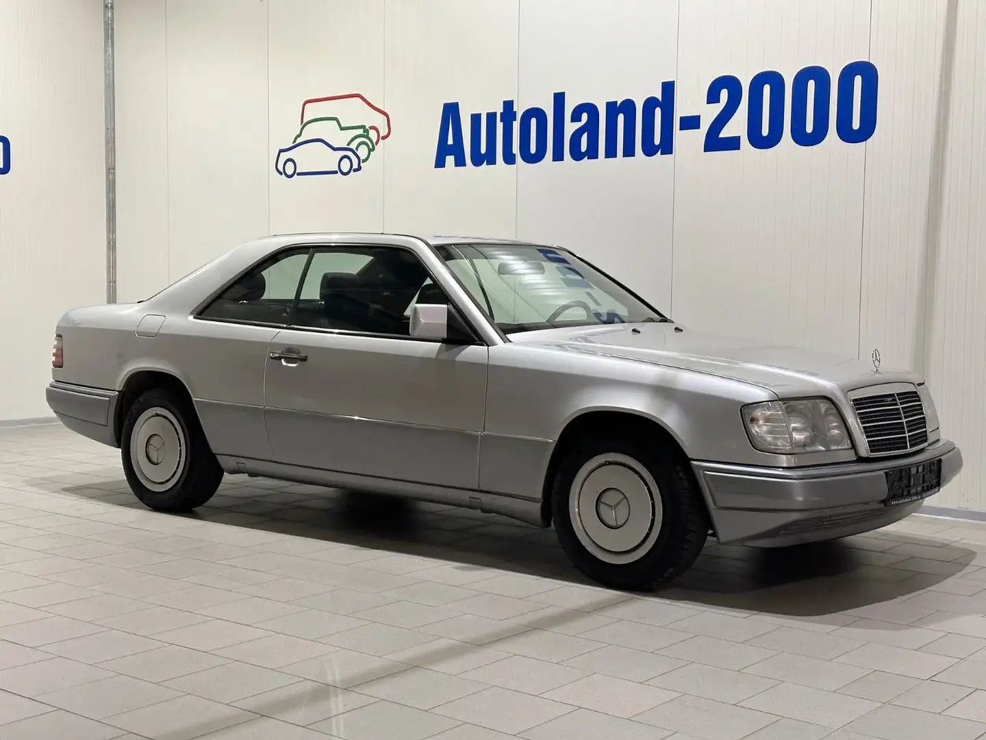 Mercedes-Benz E 200 -200 E W 124 Coupé - umfangreiche Historie Plateado - 1