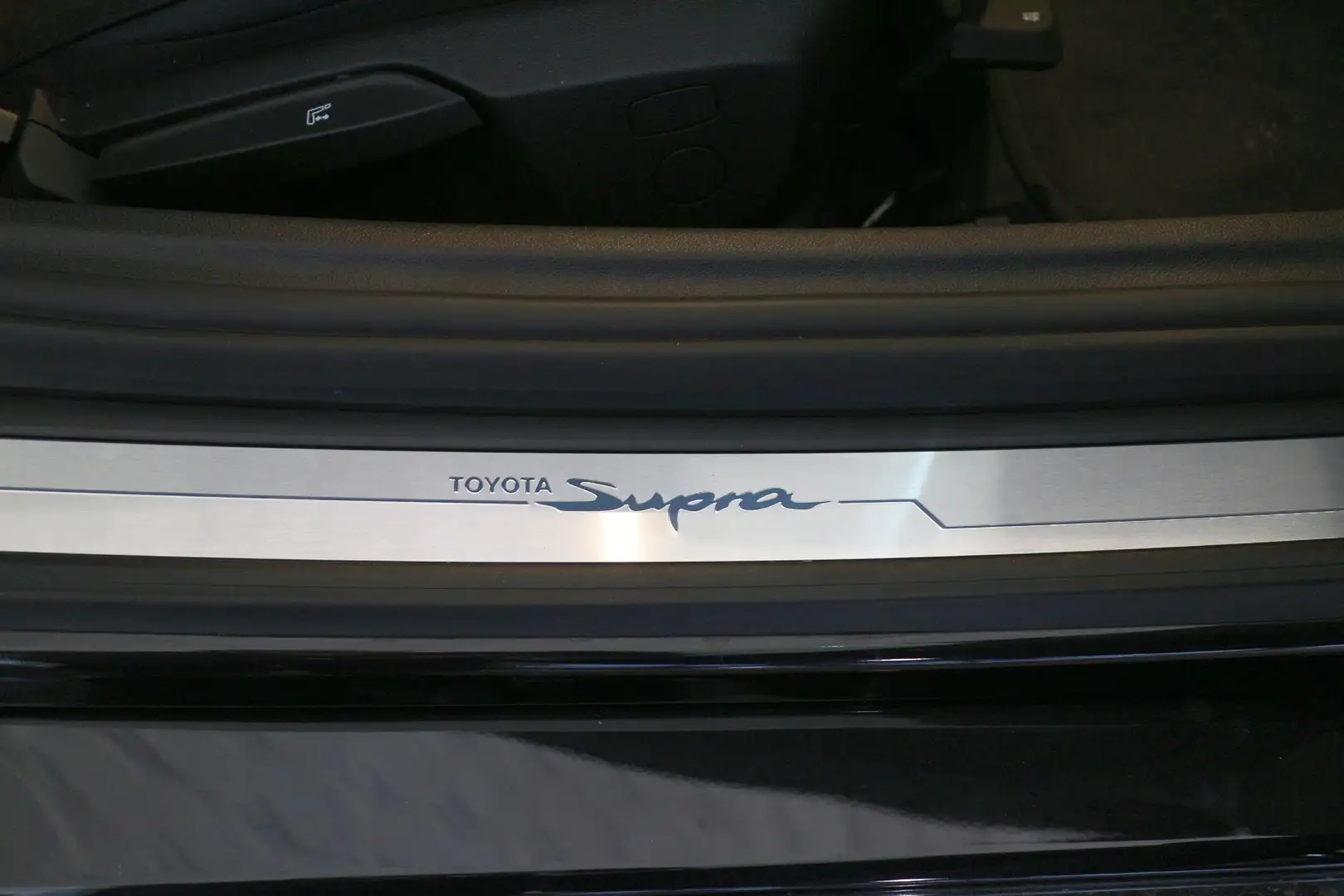 Toyota Supra GR 3.0 Lightweight Чорний - 2