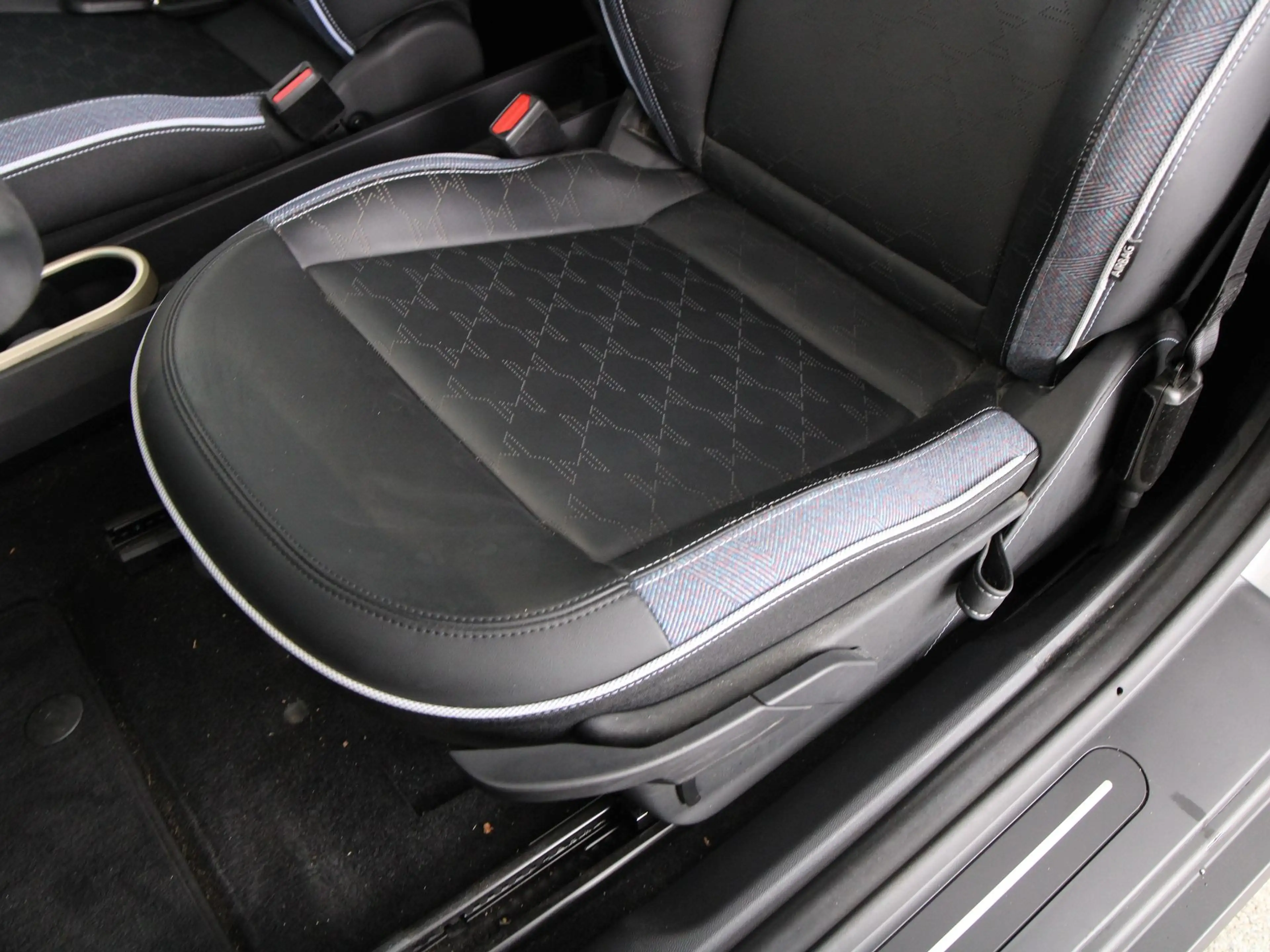 MINI Cooper SE Classic Pakket M — photo 15