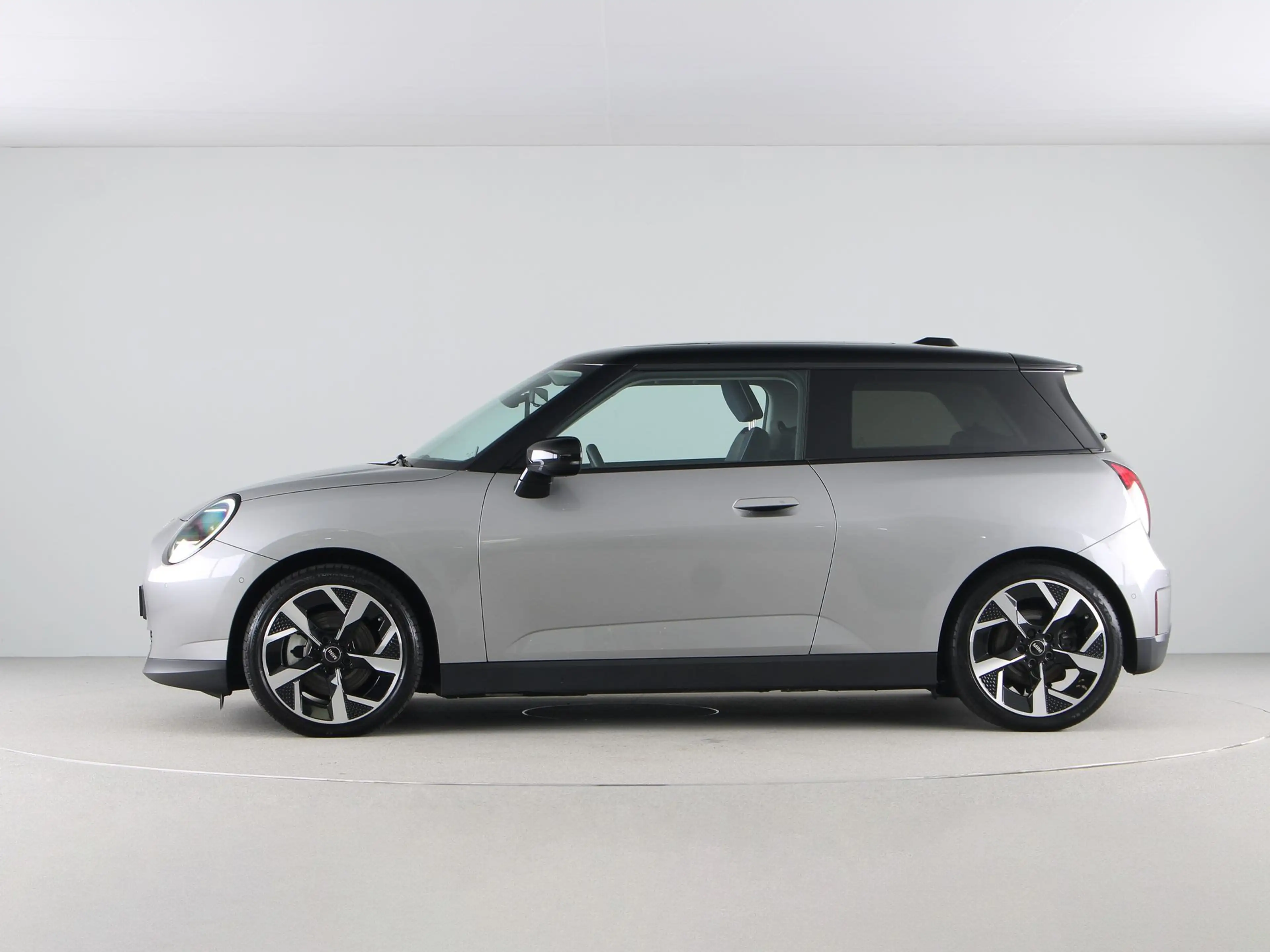 MINI Cooper SE Classic Pakket M — photo 12
