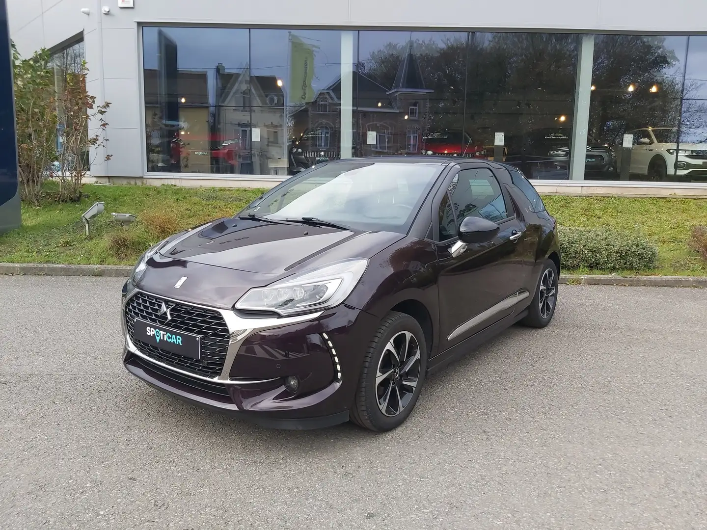 DS Automobiles DS 3 1.2 PureTech So Chic Fioletowy - 1