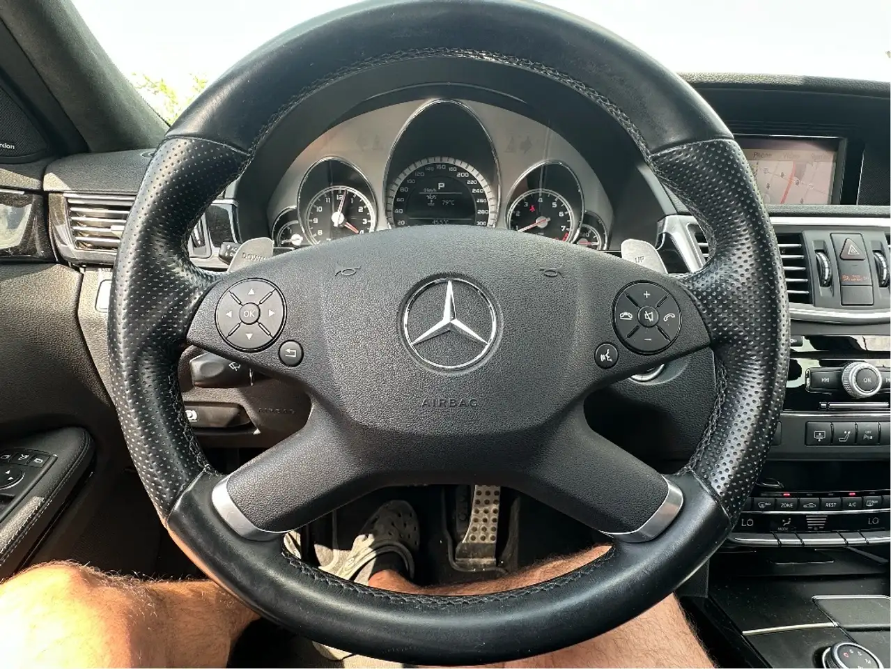 Mercedes-Benz E-Class photo Mercedes-Benz E-Class