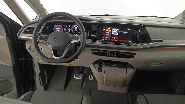 Volkswagen Multivan view 14