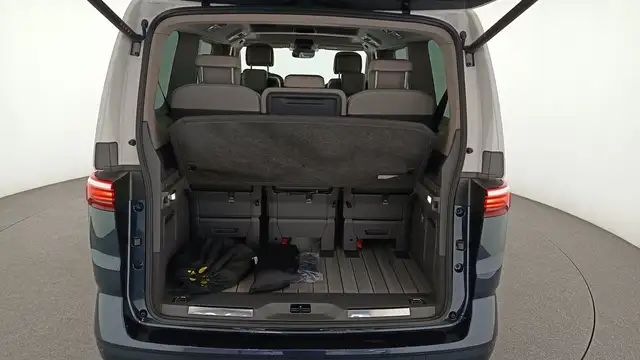 Volkswagen Multivan view 7