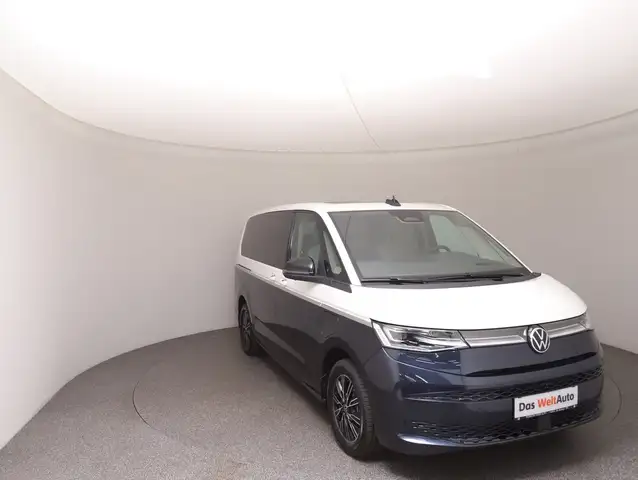 Volkswagen Multivan view 2