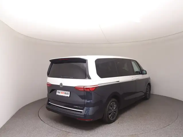 Volkswagen Multivan view 4