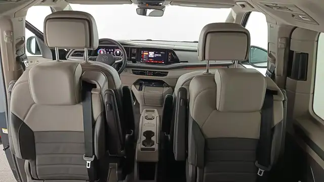 Volkswagen Multivan view 13