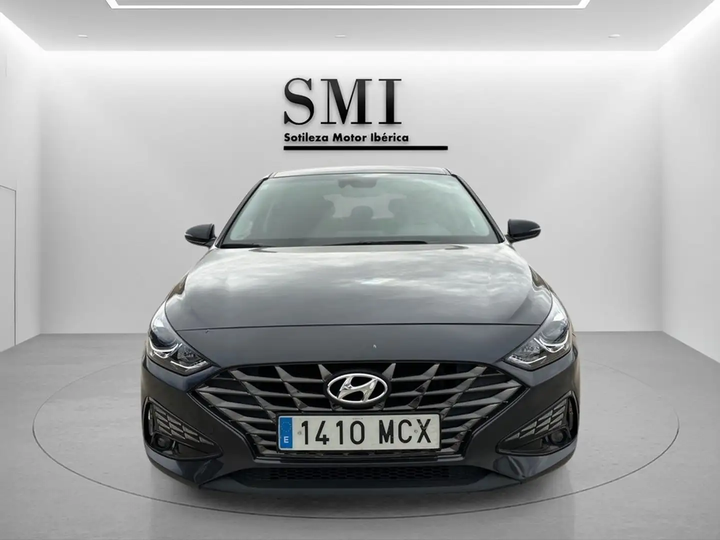 Hyundai i30 1.0 TGDI Essence 120 Negro - 2