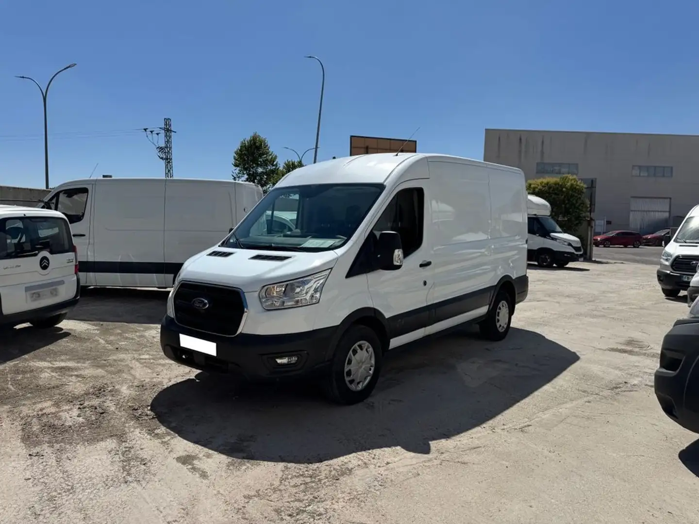 Ford Transit 2.0ECOBLUE 130CV L2H2 350 Weiß - 2